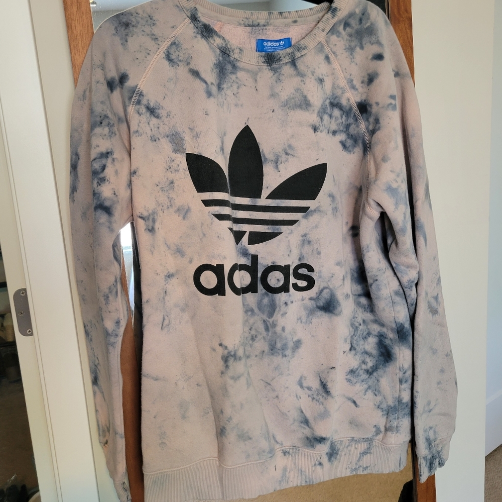 Womens large Adidas crewneck sweatshirt